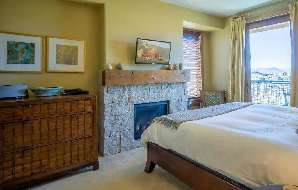 Edgemont 2401 - Luxury Ski-in Ski-out Condo