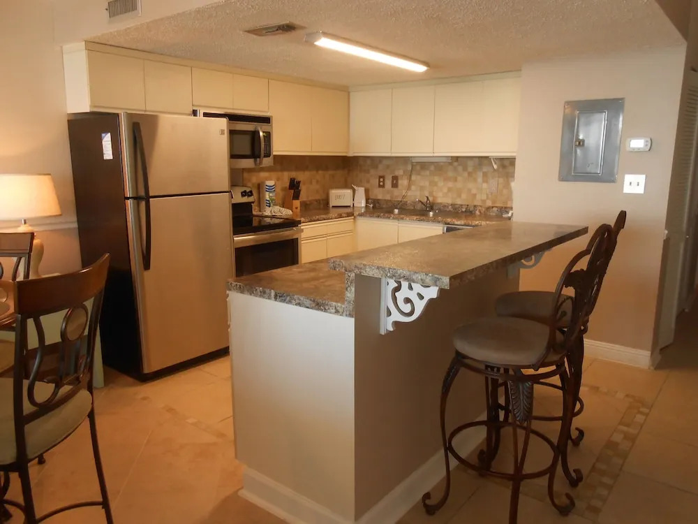 1007 Waters Edge Resort 1 Bedroom Condo