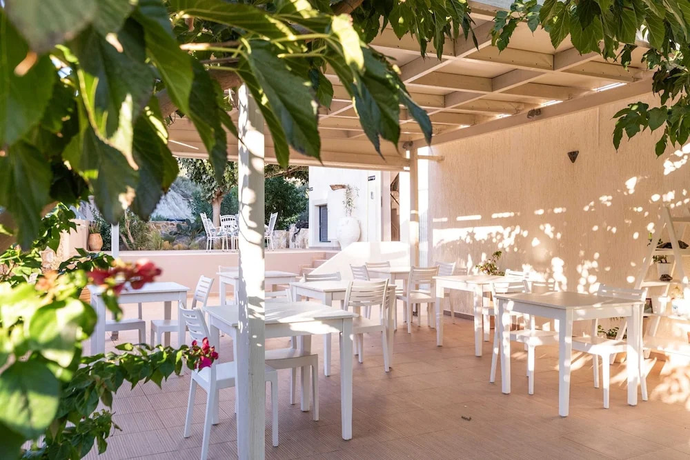 Mear Family Escape - Summer Cretan Getaway