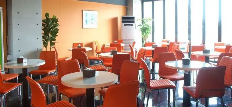 Orange Hotel