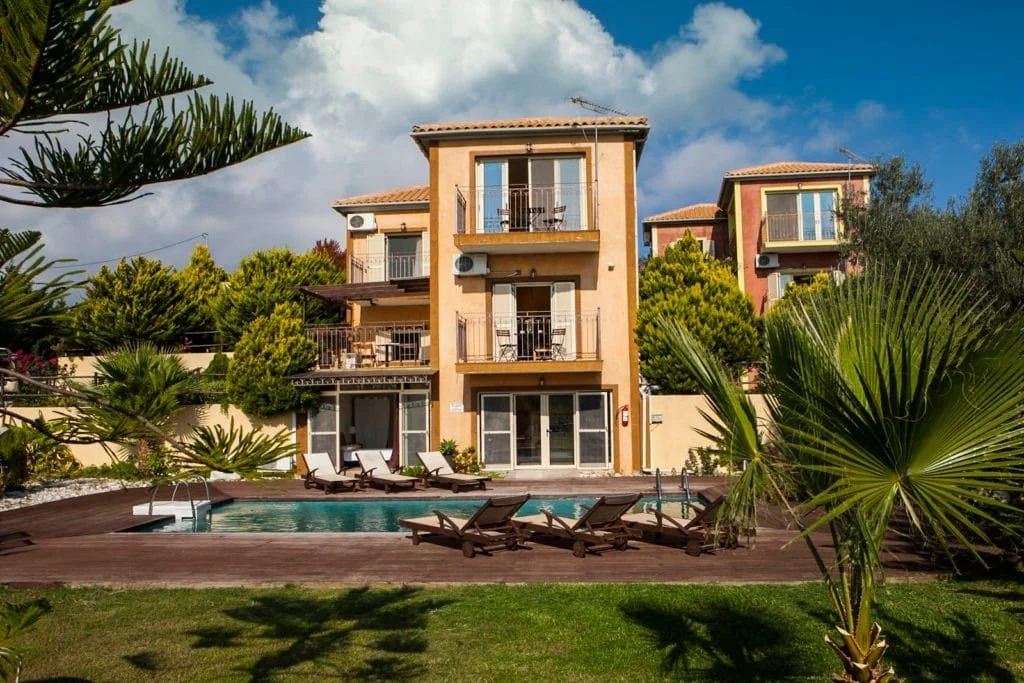 3Queens Villas