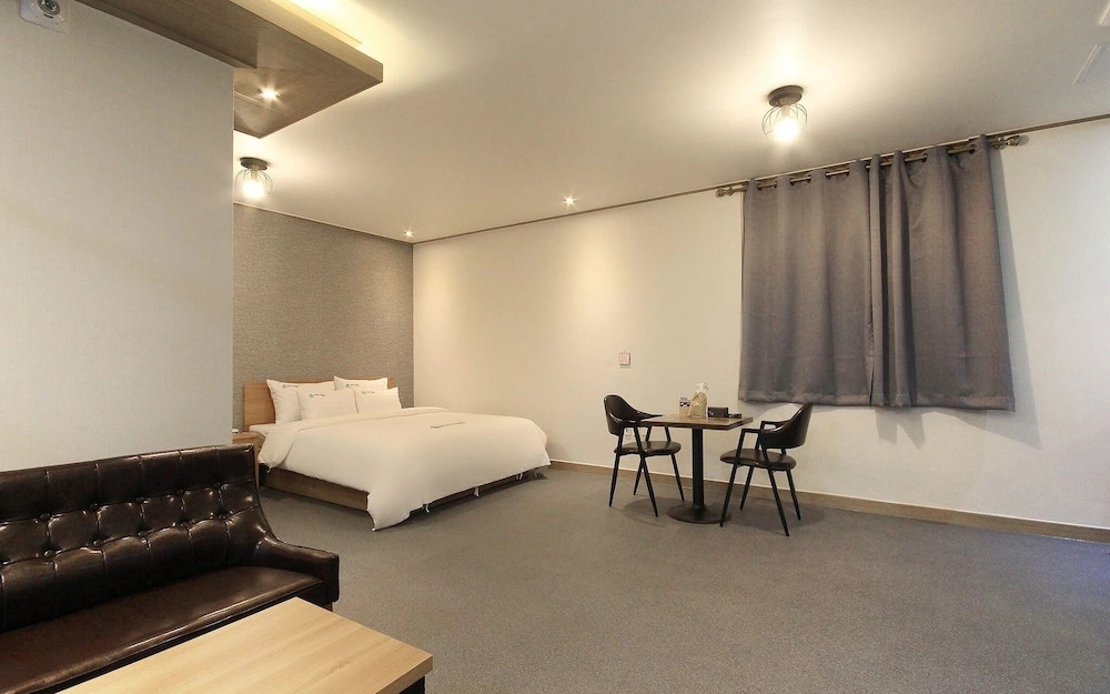 Gunsan Dubai Drive-in Motel