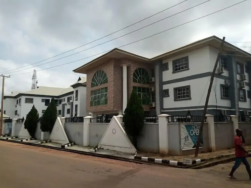Jay Hiltin Hotel