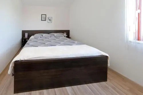 Sara Apartments