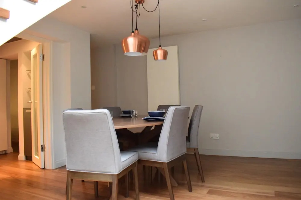 1 Bedroom Flat With Skylight In Angel
