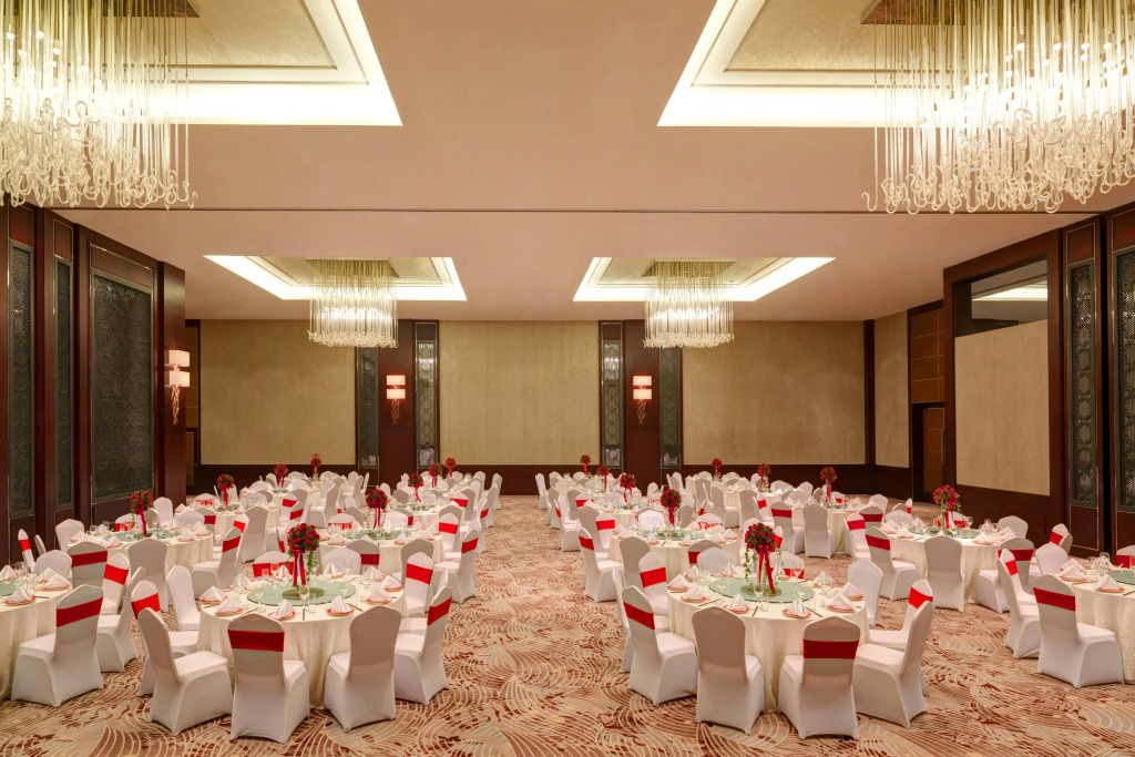 Four Points by Sheraton Shanghai, Daning