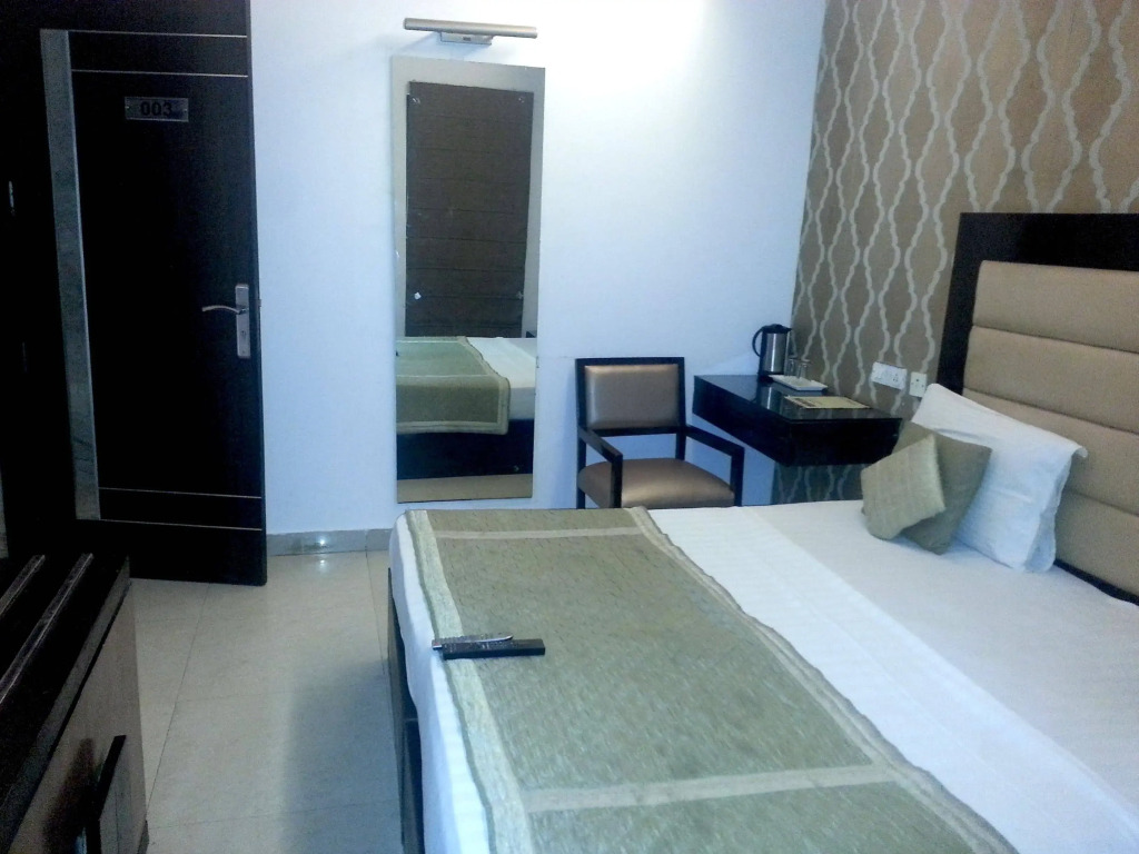 Hotel Delhi Pride at Karol Bagh