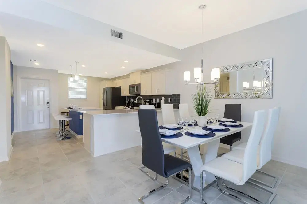 Stunning 2 Bd Condo Close to Disney 304 3191