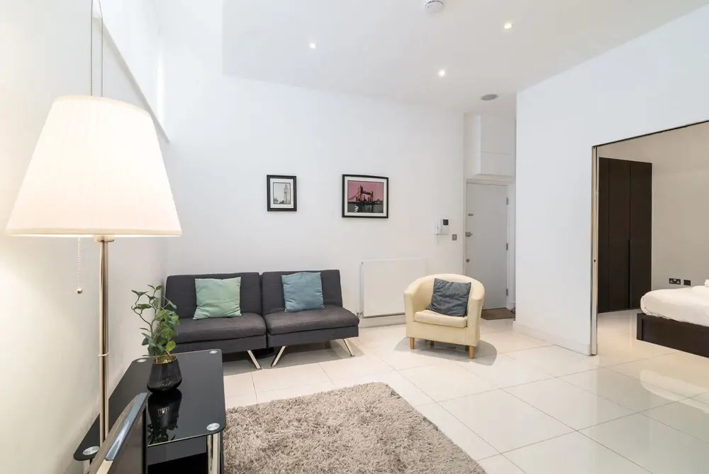 Modern 1BR Home in Kings Cross! 3 Guests