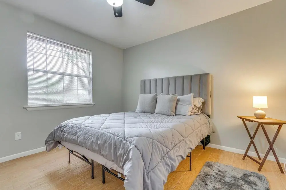 Pensacola Home w/ Private Yard: 7 Mi to Downtown!