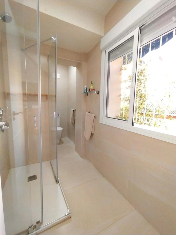 Apartamento Jardín Cerca del Centro