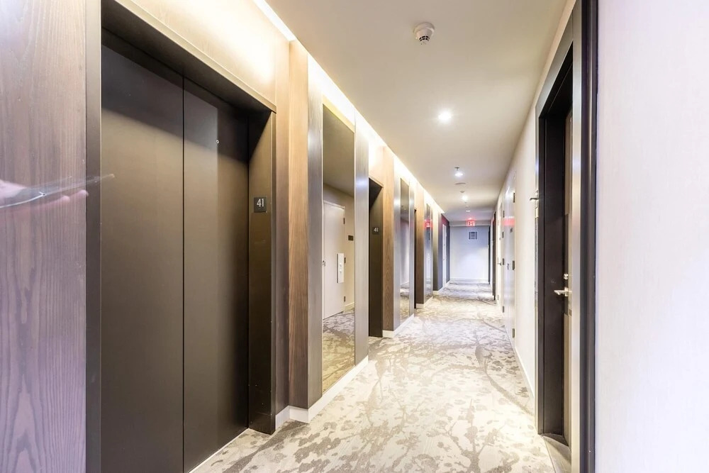 Modern 1BR With City View - Heart of DT Toronto