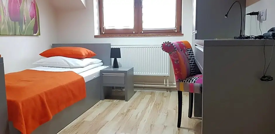 Noclegi i restauracja Zajazd Pod Skałą
