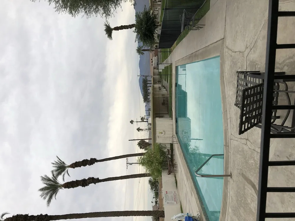 Western Sands Motel