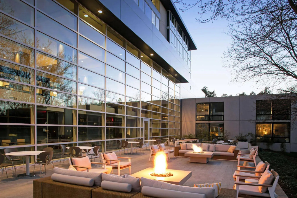 JB Duke Hotel