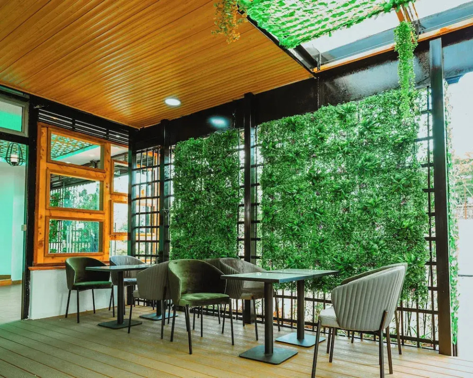 Longview Luxury Resort