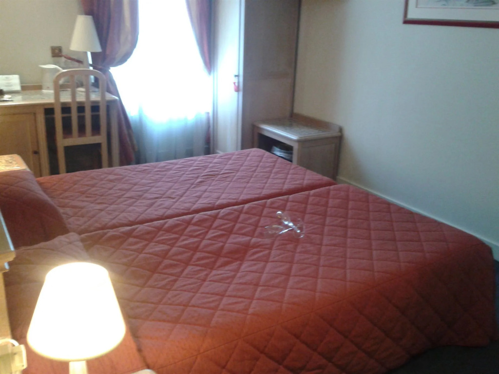 Hotel Aux Sacres Reims, Centre Historique