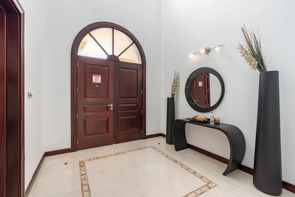 Exclusive 4BR Villa w Private Pool Beach