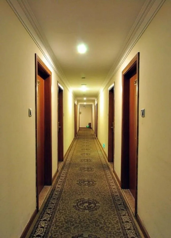 Yaqi Business Hotel