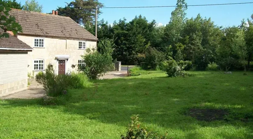 B&B Brookside Cottage
