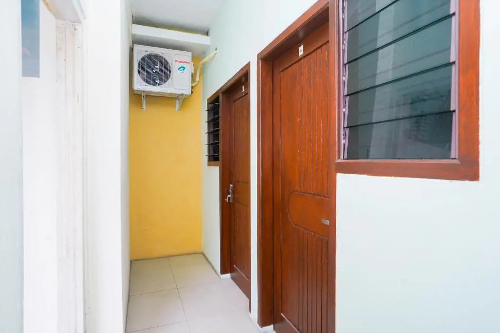 OYO Life 2309 Kost Si Mbok Vivi