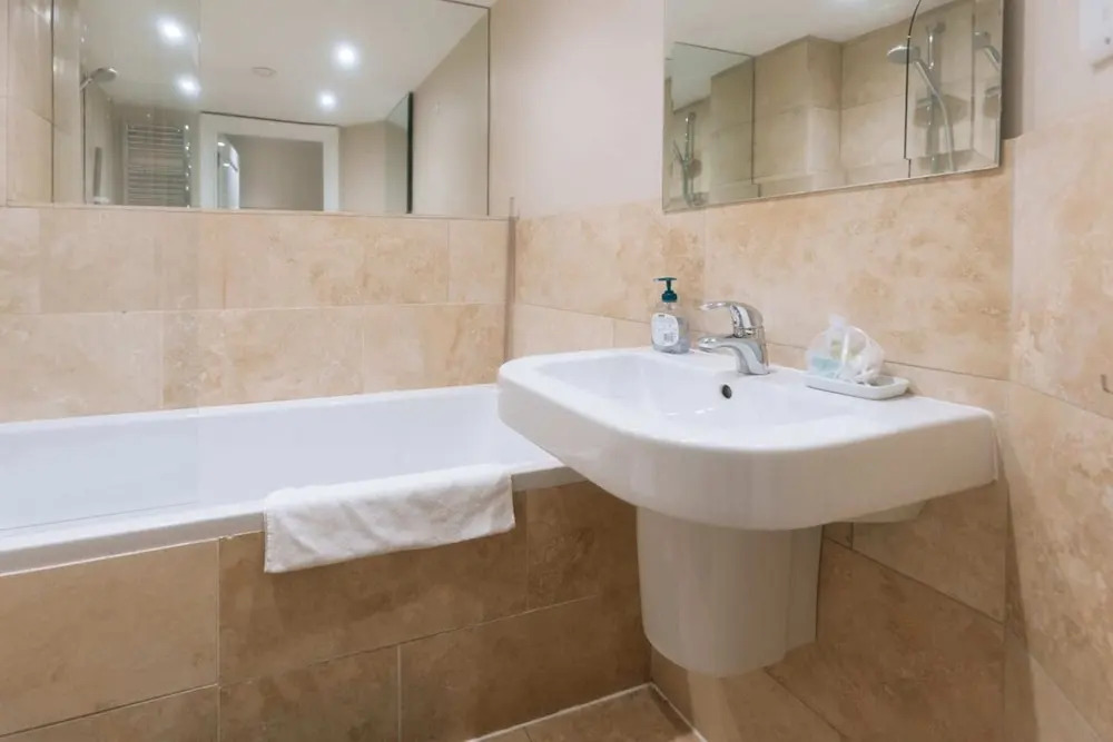 Gorgeous & Centrally Located 2BD Flat, Manchester!