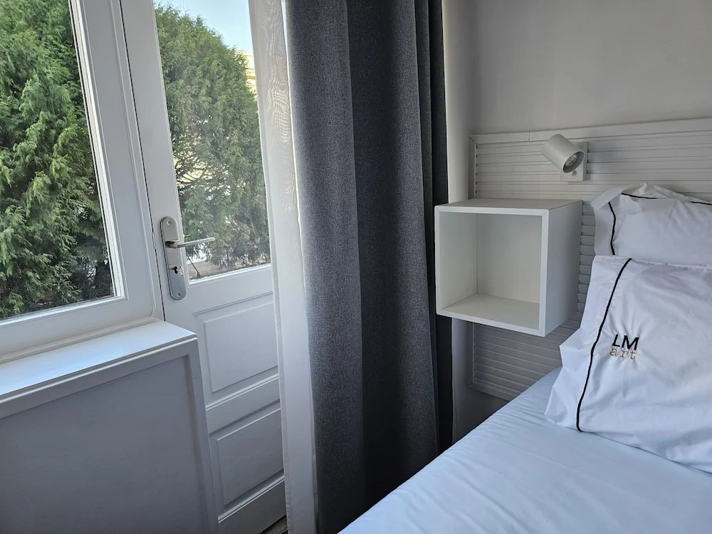 LM art apartments