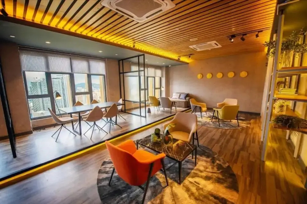Ceylonz Suites By Staybliss