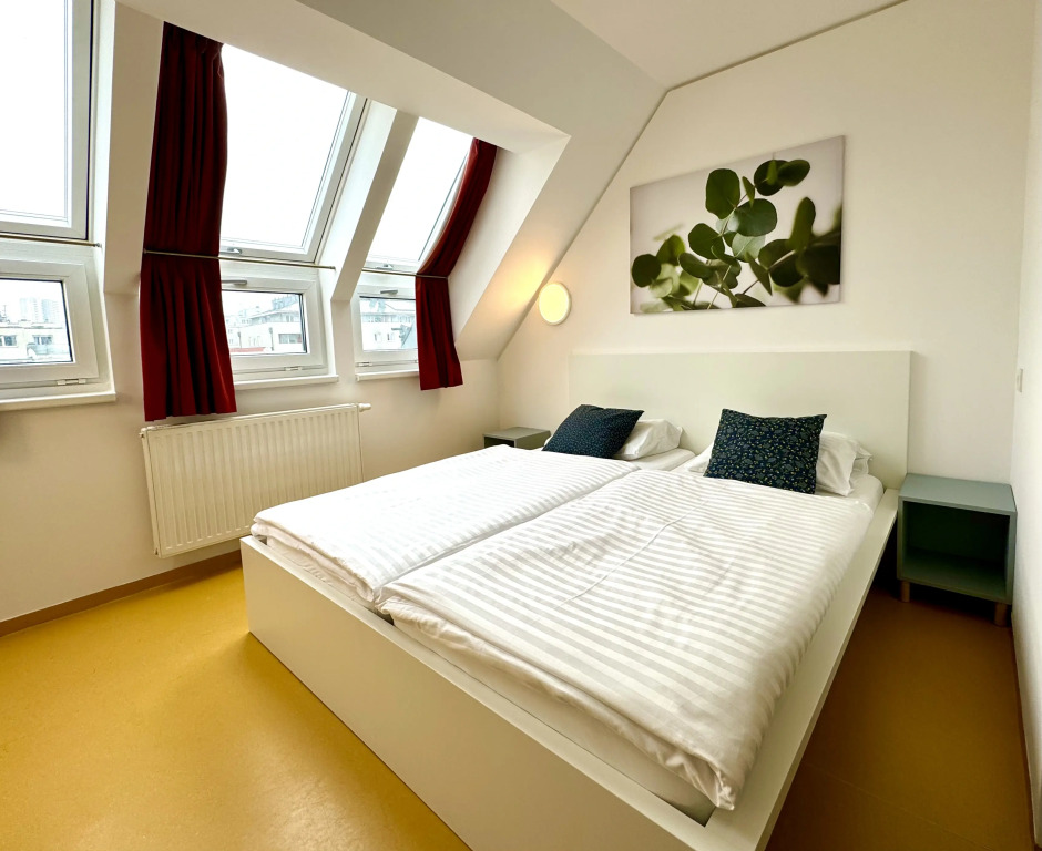 A&T Hotel & Hostel