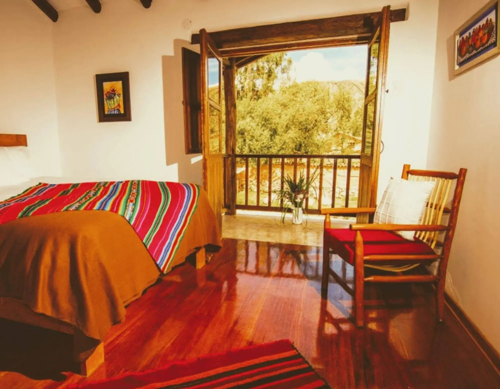Lizzy Wasi Urubamba