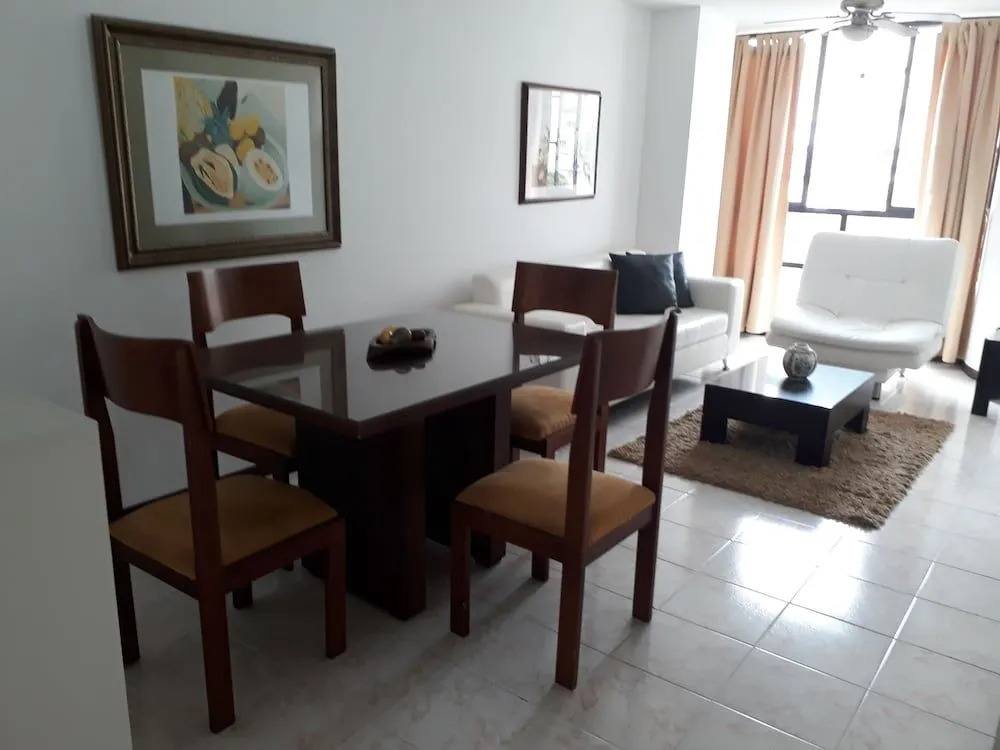 Cora Suites Inmobiliaria