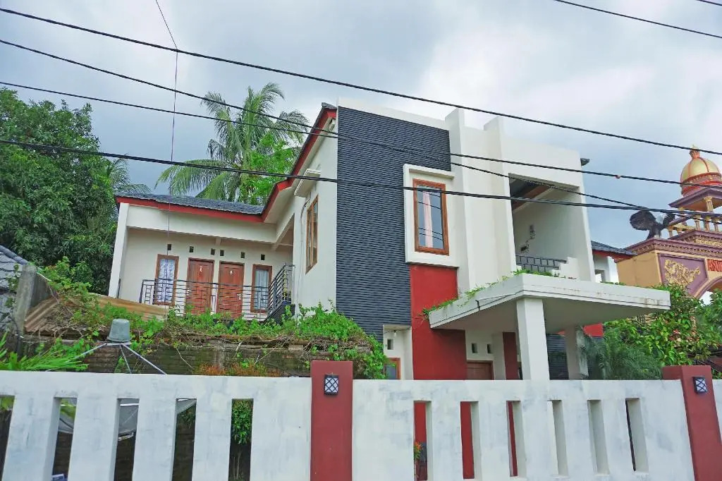 OYO 2860 The Castury Homestay Syariah