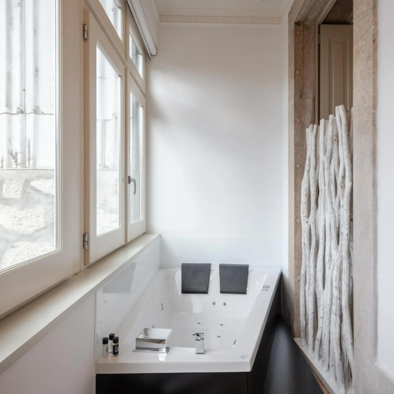 Porto Deluxe Suites