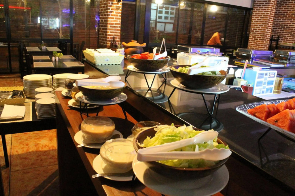 Easy Planet Phuket Patong