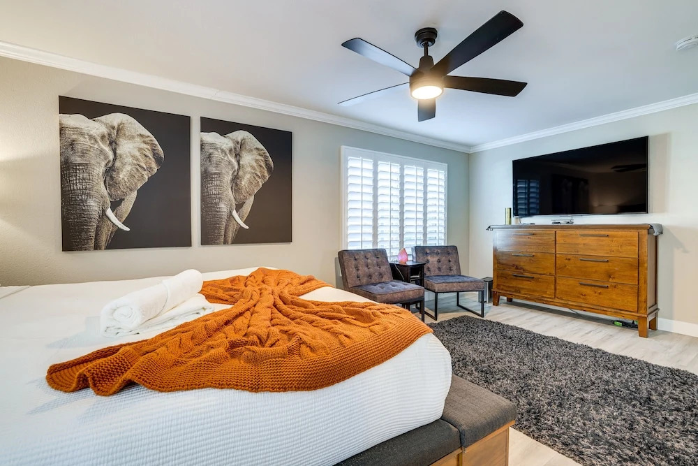 Bright Tempe Home w/ Fenced Backyard!