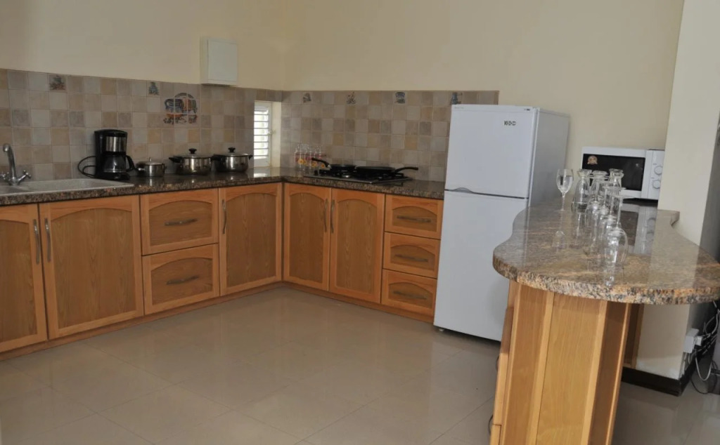 Jet Villa - Amandier 2-Bedroom Apartment with Pool near Flic en Flac Beach