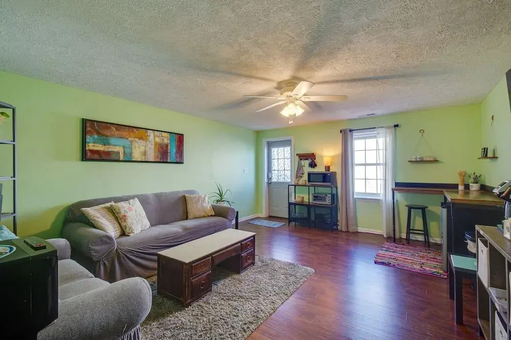 Cozy & Convenient Staunton Abode: Great Location!