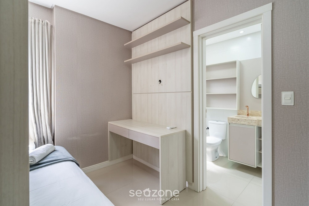 Apartment Sea View 500 m From the Beach Roo0401