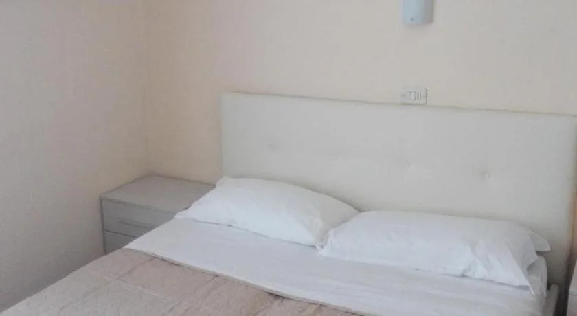 Hotel Diana