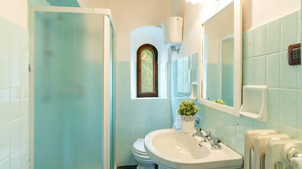 TORRE DI PACIANO 10&2, Emma Villas