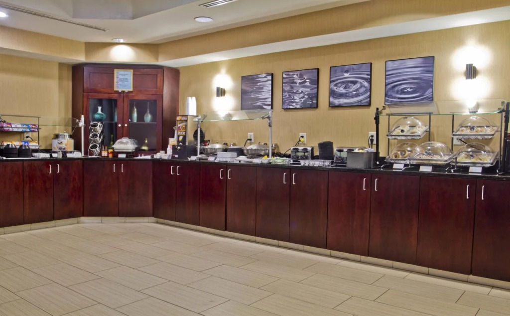 The Beacon Charlotte Airport by IHG