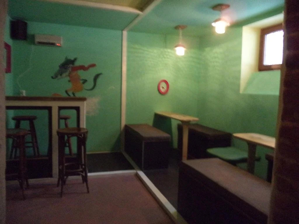 Hostel44