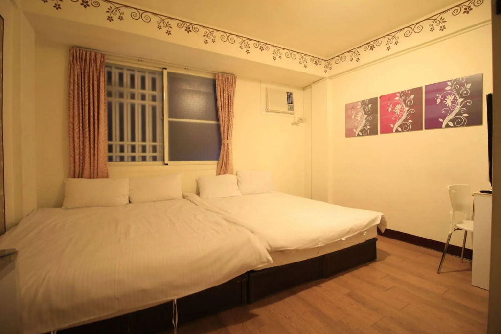 Fengjia Backers Hostel