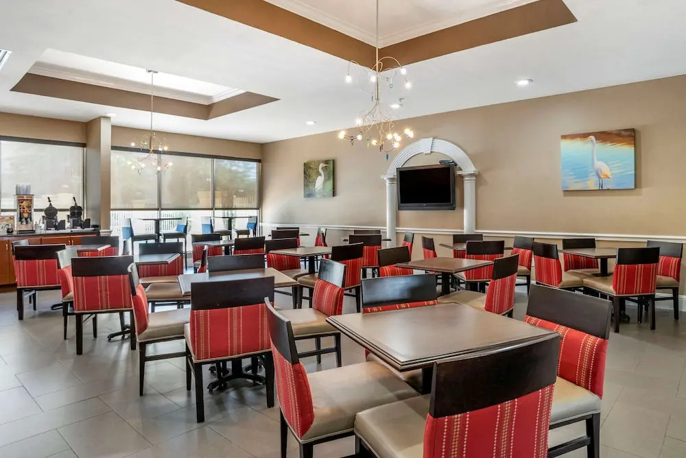 COMFORT INN and SUITES MARIANNA