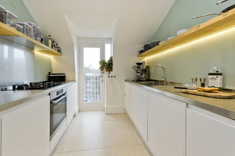 Stunning Bayswater Apartment Near Hyde Park by Underthedoormat
