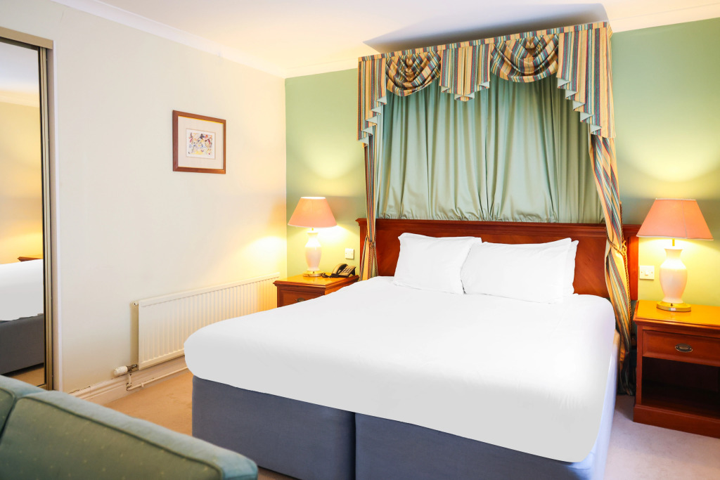 Tong Park Hotel