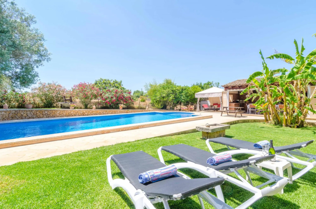 Finca Es Porrassar in Cas Concos des Cavaller