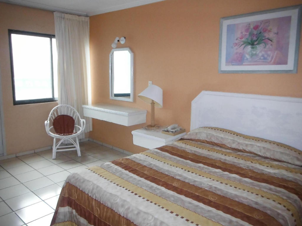 Hotel Paraiso Suites