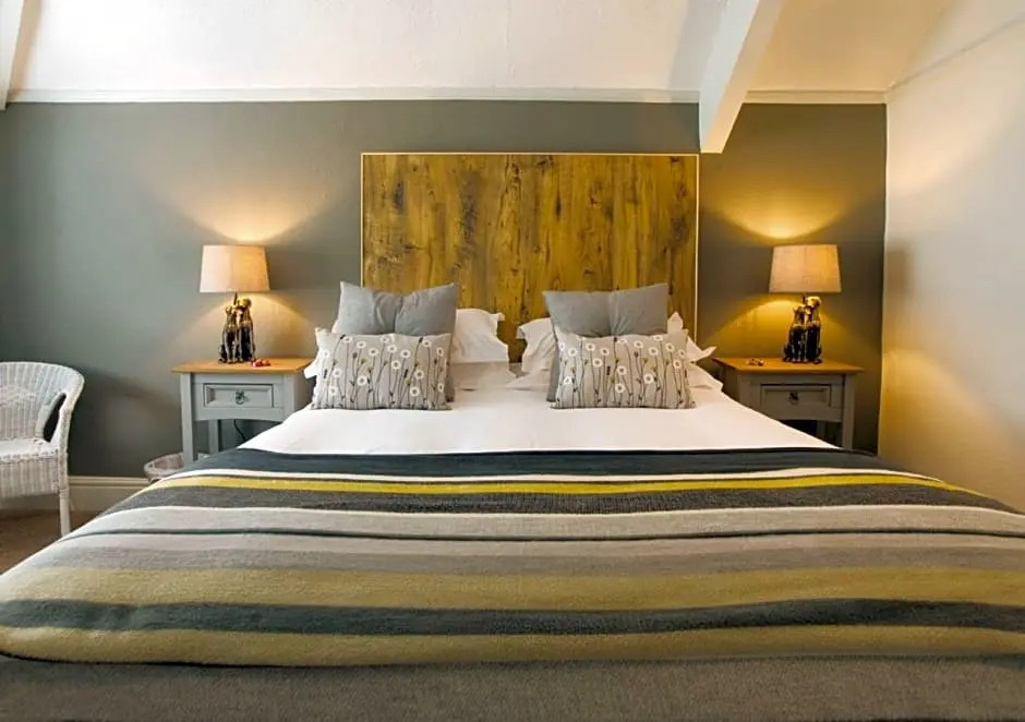 Hunters Lodge Inn