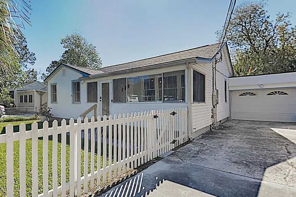New Listing! All-new W/ Pool - Near Beach 3 Bedroom Home